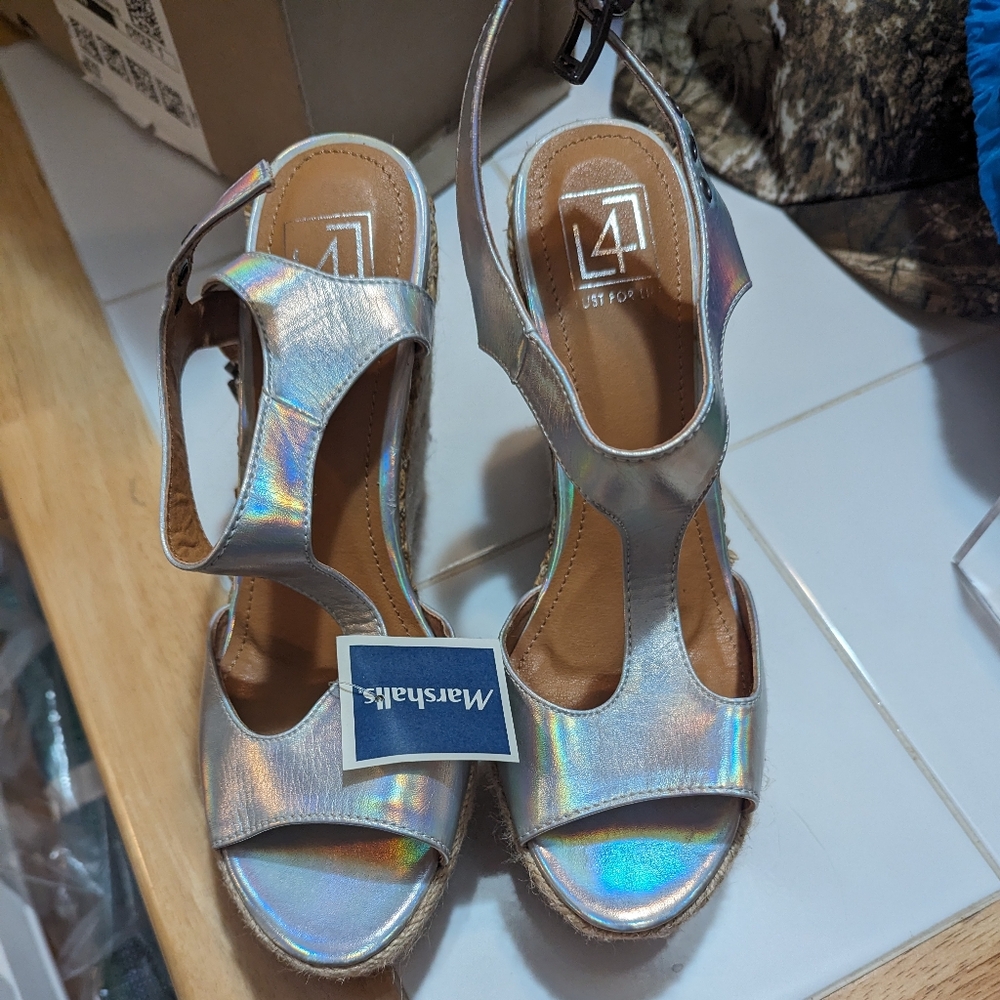 List 4 Life Iridescent Wedges New With Tags